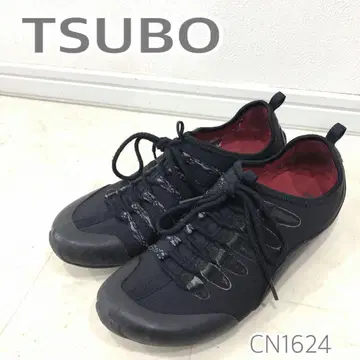 TSUBO 자수 로고 로우컷 스니커즈 블랙 계열