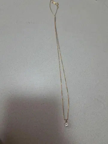 금 목걸이