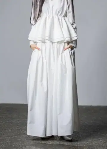 Lig. volume pants white 리그도트 볼륨 팬츠
