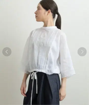 Liyoca 리요카 자수 린넨 블라우스 7부 기장 화이트