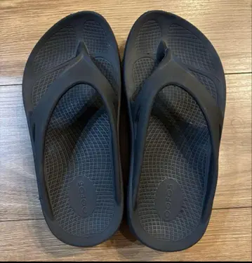 oofos 우포스 블랙 리커버리 샌들 24cm EU38