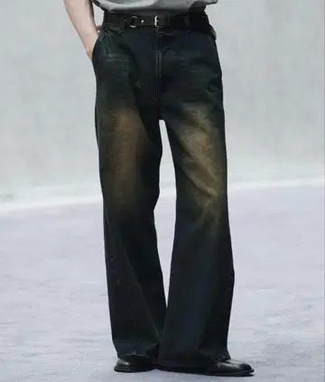 CURVED FLARE DENIM SLACKS