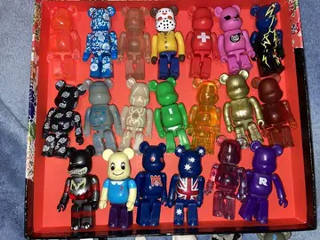 베어브릭 세트 묶음 판매 (카드 포함)