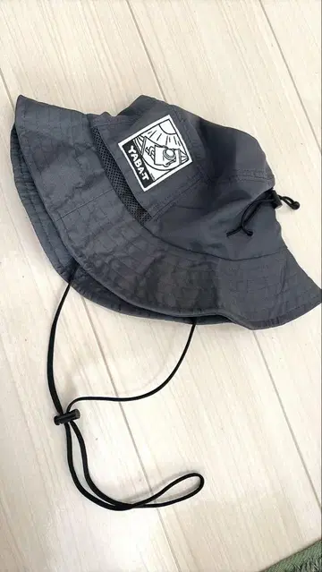 위험한 티셔츠 가게 버킷 햇