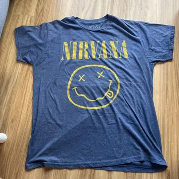 닐바나 NIRVANA 스마일 밴딩 티셔츠 구제 의류