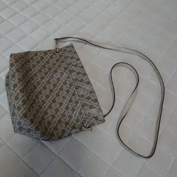 게라르디니 미니백 새상품급