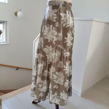 꽃무늬 플레어 스커트