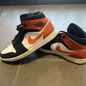 Air Jordan MID 신발 오렌지/블랙