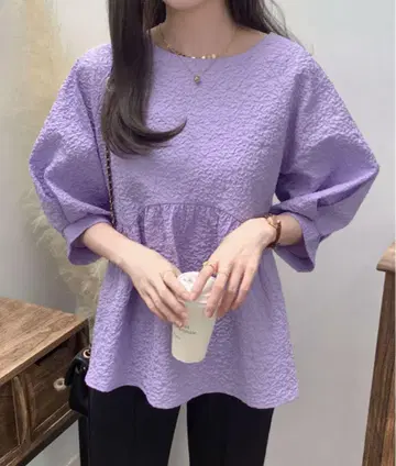 플레어 상의 퍼플 티셔츠