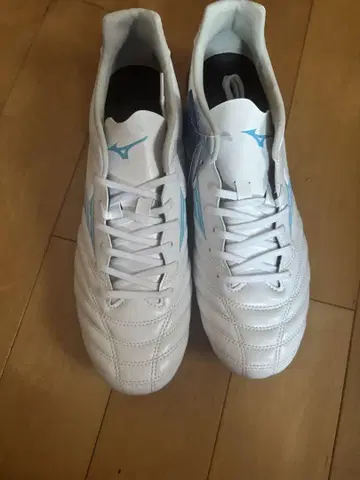 Mizuno 축구화 화이트/블루 모나르시다 NEO3