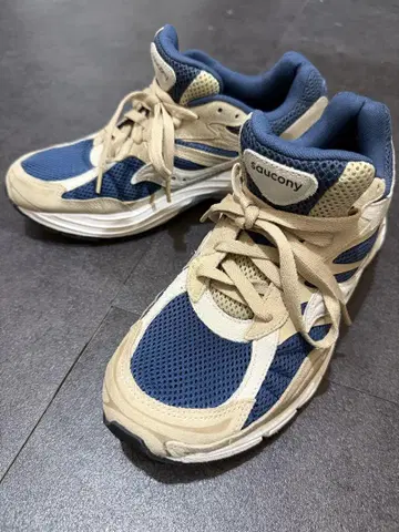Saucony 스니커즈 네이비/베이지 27.5cm