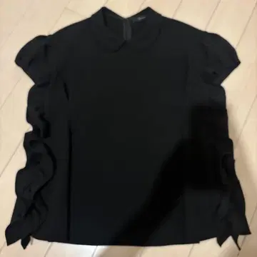 YOKO CHAN 블랙 프릴 반팔 상의