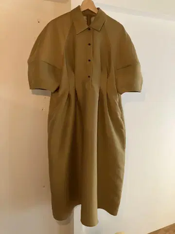 클레인 폼 슬리브 원피스