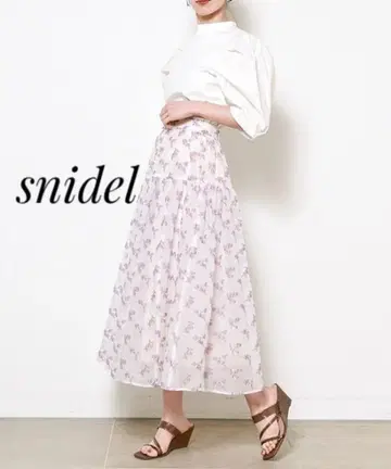 SNIDEL 자카드 볼륨 스커트 자수 꽃무늬 S