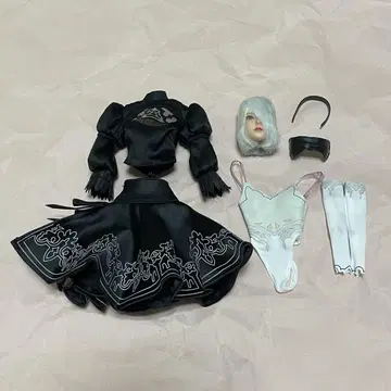 플레이 토이 1/6 2B 헤드 의상 세트