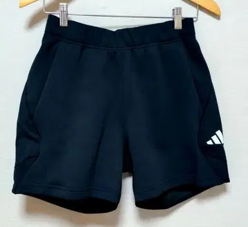 adidas 블랙 숏팬츠