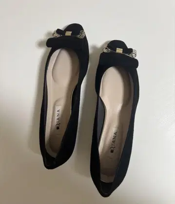 DIANA 블랙 플랫 슈즈 리본 포함