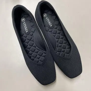 미사용 새상품 VIVAIA 플랫슈즈 블랙 35.5/22.5cm