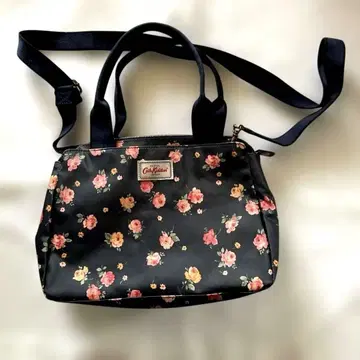 Cath Kidston 꽃무늬 백 네이비