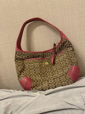 베이지 핑크 로고 핸드백