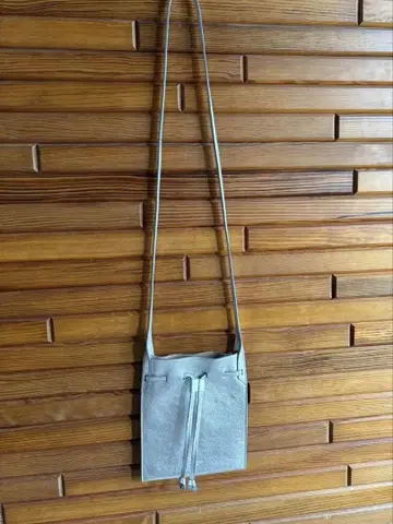 거의 새상품 숄더백
