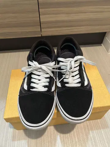Vans 블랙/화이트 스니커즈