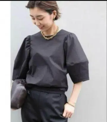 벌룬 슬리브 블랙 상의 반팔