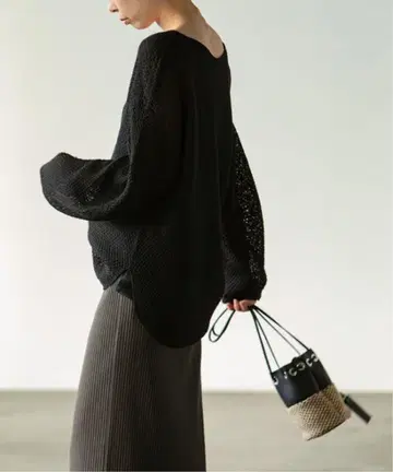 NOBLE 노블 페이퍼 얀 카노코 BACK V 풀오버 블랙