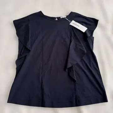 미사용 새상품 ensuite 엔스위트 네이비 프릴 티셔츠
