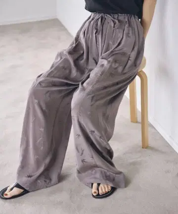TODAYFUL 스와로브스키 새틴 팬츠