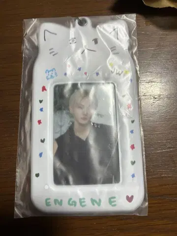 JUNGWON 포토 카드 홀더