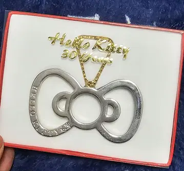 헬로키티 30주년 기념 리본 참