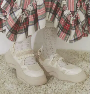 merry jenny 프릴 메쉬 벨크로 스니커즈 M 사이즈