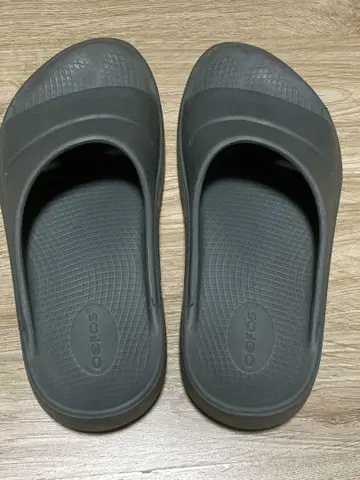 우포스 샌들 스테디셀러 쾌적 심플 캐주얼 유니섹스