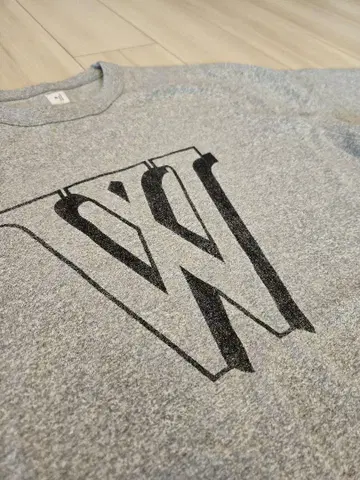 blurhms 블럼스 티셔츠