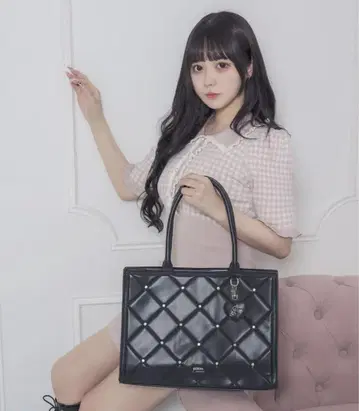 피움 토트백 블랙