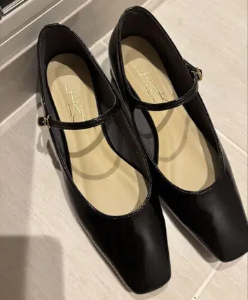 루타론 에나멜 3cm 스퀘어 멜리 제인