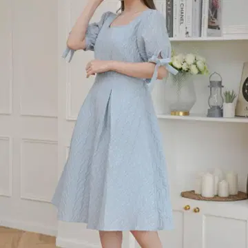 Acreem 아림 원피스 무릎 기장 자카드 플라워 블루