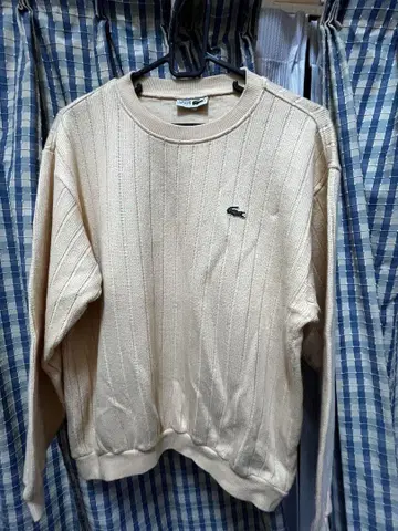 Lacoste 베이지 리브 스웨터