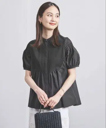 유나이티드 애로우즈 EMBOS 핀턱 숏 슬리브 블라우스 블랙