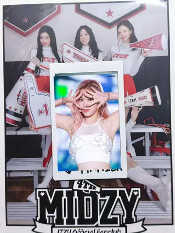 ITZY 류진 친필 사인 폴라로이드