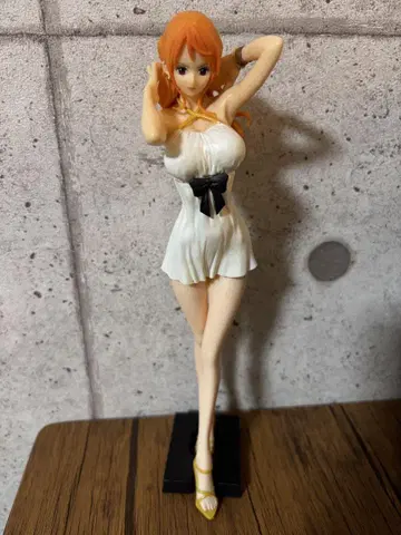 나미 피규어 원피스