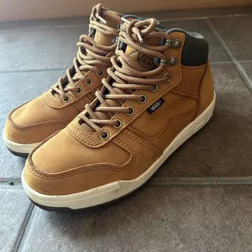 VANS MOUNTAIN EDITION 브라운 하이컷 스니커즈
