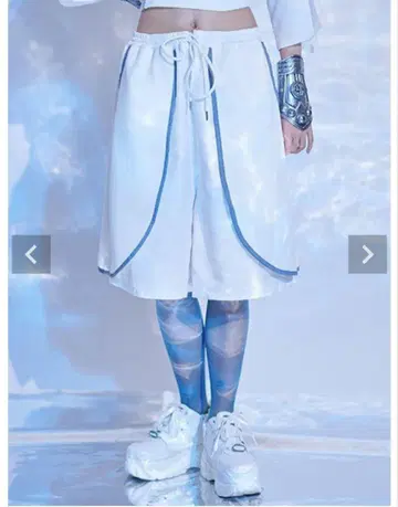 ililil 빛난다는 소문 화이트 팬츠 Whinny REFLEM