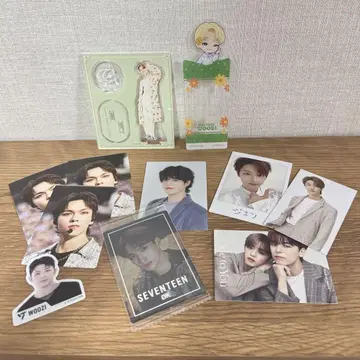 SEVENTEEN 세븐틴 아크릴 & 트레이딩 카드 묶음 판매 세트