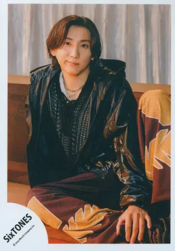 SixTONES 22년 포트레이트 시리즈 쿄모토 타이가 공식 사진 1장