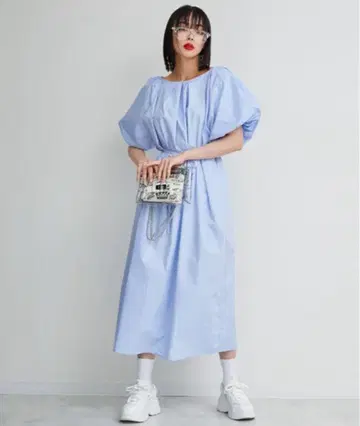 나르시스 볼륨 숄더 셔츠 원피스 블루