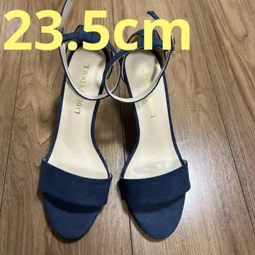 네이비 스웨이드 스트랩 샌들
