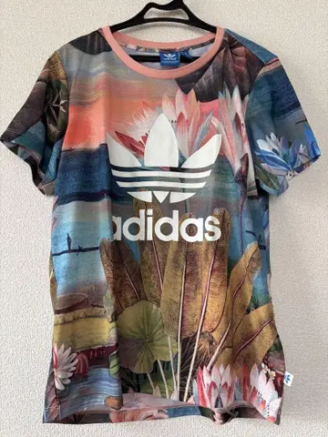 adidas 아디다스 꽃무늬 티셔츠 상의 반팔 S