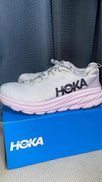 HOKA ONEONE 러닝화 24.5cm